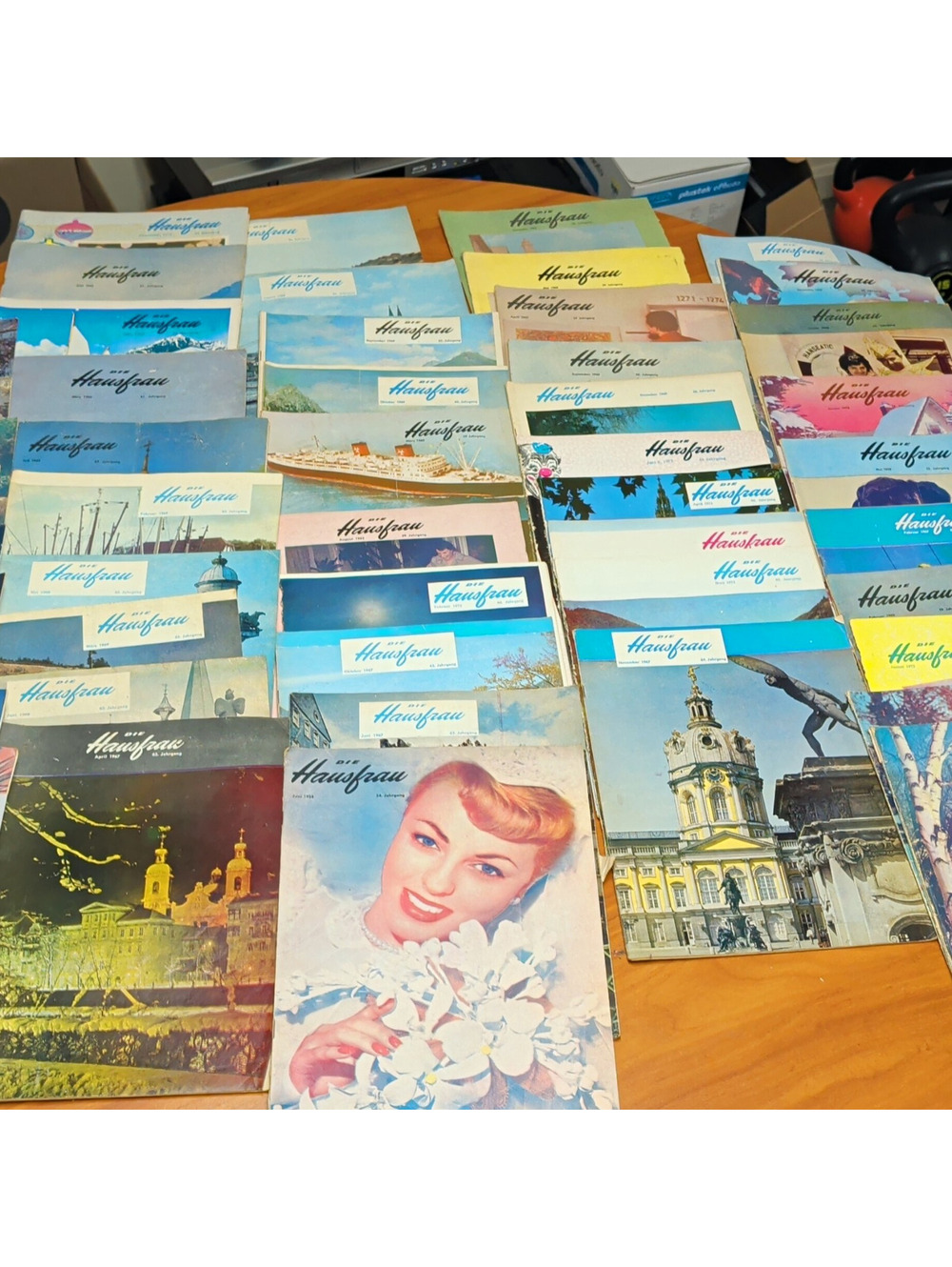 Die Hausfrau German Illustrated Magazine Lot ~1958-~1967 50 Total